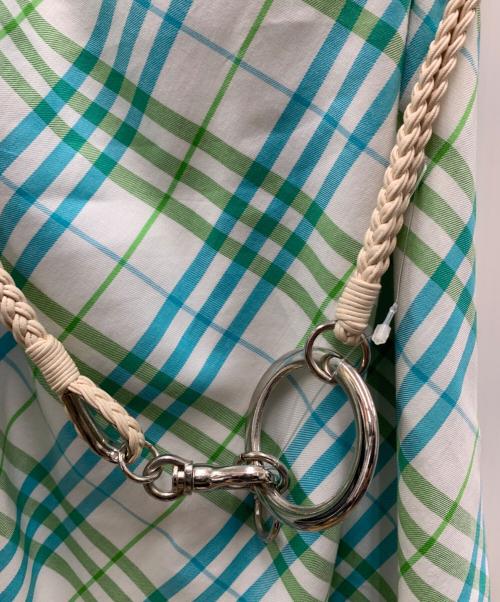 BURBERRY BLUE LABEL（バーバリー ブルー レーベル）BURBERRY BLUE LABEL (バーバリー ブルー レーベル) ノースリーブワンピース ホワイト×グリーン サイズ:36 未使用品の古着・服飾アイテム