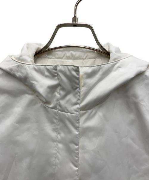 BURBERRY LONDON（バーバリーロンドン）BURBERRY LONDON (バーバリーロンドン) ジップジャケット ホワイト サイズ:40の古着・服飾アイテム