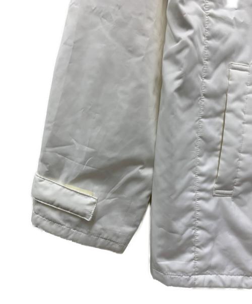 BURBERRY LONDON（バーバリーロンドン）BURBERRY LONDON (バーバリーロンドン) ジップジャケット ホワイト サイズ:40の古着・服飾アイテム