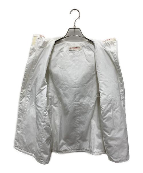 BURBERRY LONDON（バーバリーロンドン）BURBERRY LONDON (バーバリーロンドン) ジップジャケット ホワイト サイズ:40の古着・服飾アイテム