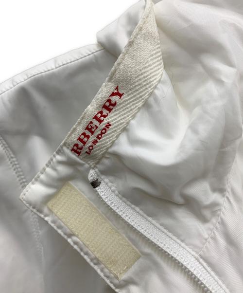 BURBERRY LONDON（バーバリーロンドン）BURBERRY LONDON (バーバリーロンドン) ジップジャケット ホワイト サイズ:40の古着・服飾アイテム