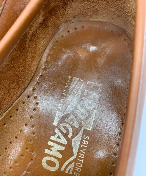 Salvatore Ferragamo（サルヴァトーレ フェラガモ）Salvatore Ferragamo (サルヴァトーレ フェラガモ) ストラップローファー キャメル サイズ:7EEの古着・服飾アイテム