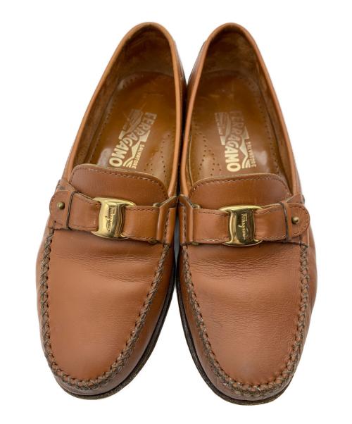 Salvatore Ferragamo（サルヴァトーレ フェラガモ）Salvatore Ferragamo (サルヴァトーレ フェラガモ) ストラップローファー キャメル サイズ:7EEの古着・服飾アイテム