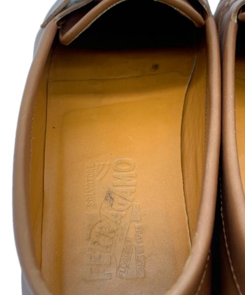 Salvatore Ferragamo（サルヴァトーレ フェラガモ）Salvatore Ferragamo (サルヴァトーレ フェラガモ) ローファー キャメル サイズ:7の古着・服飾アイテム