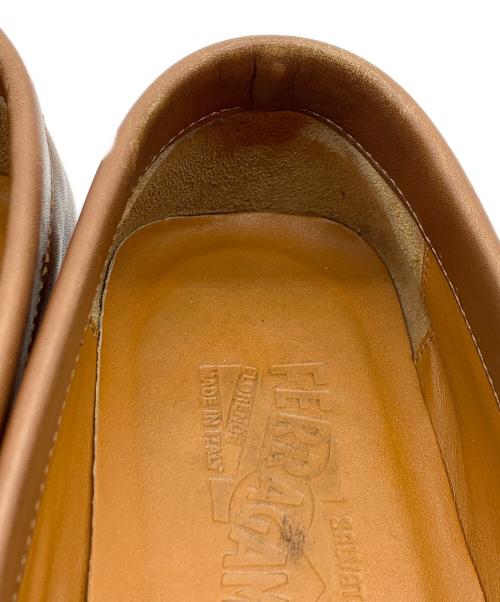 Salvatore Ferragamo（サルヴァトーレ フェラガモ）Salvatore Ferragamo (サルヴァトーレ フェラガモ) ローファー キャメル サイズ:7の古着・服飾アイテム