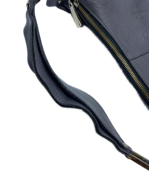 GIANNI CHIARINI（ジャンニ キアリーニ）GIANNI CHIARINI (ジャンニ キアリーニ) レザーショルダーバッグ グレーの古着・服飾アイテム