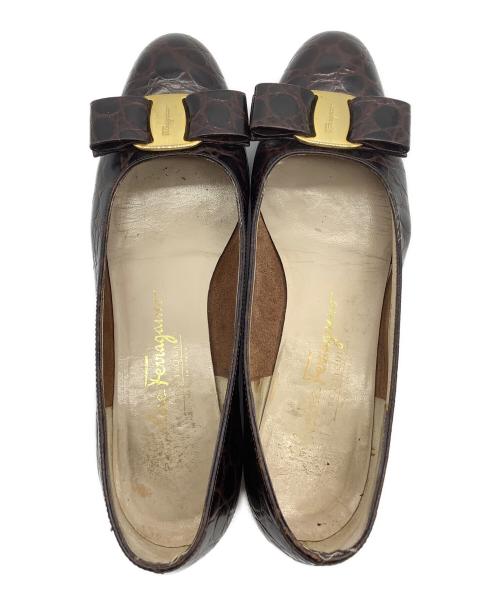 Salvatore Ferragamo（サルヴァトーレ フェラガモ）Salvatore Ferragamo (サルヴァトーレ フェラガモ) パンプス ブラウン サイズ:SIZE 5 1/2の古着・服飾アイテム