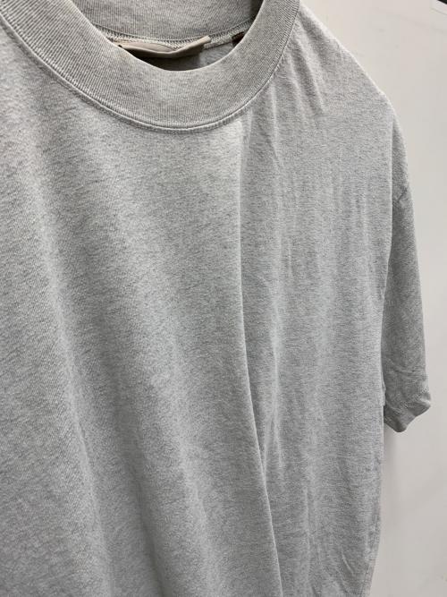 FOG ESSENTIALS（フィアオブゴッド エッセンシャル）FOG ESSENTIALS (フィアオブゴッド エッセンシャル) 半袖カットソー ライトグレー サイズ:XLの古着・服飾アイテム