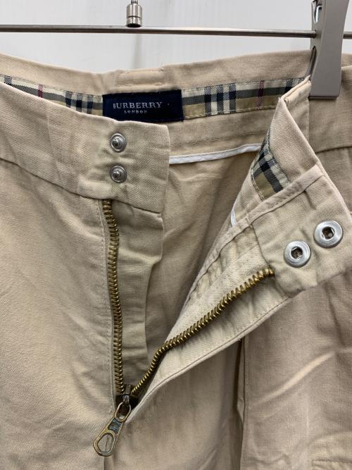 BURBERRY LONDON（バーバリーロンドン）BURBERRY LONDON (バーバリーロンドン) チノパン ベージュ サイズ:32の古着・服飾アイテム