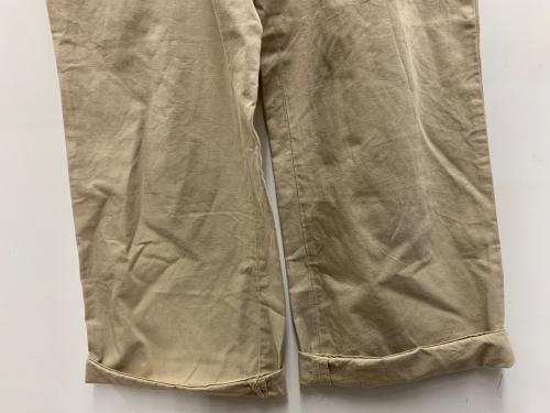 BURBERRY LONDON（バーバリーロンドン）BURBERRY LONDON (バーバリーロンドン) チノパン ベージュ サイズ:32の古着・服飾アイテム