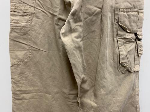 BURBERRY LONDON（バーバリーロンドン）BURBERRY LONDON (バーバリーロンドン) チノパン ベージュ サイズ:32の古着・服飾アイテム