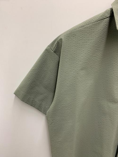 adidas（アディダス）adidas (アディダス) 半袖シャツ オリーブ サイズ:Mの古着・服飾アイテム