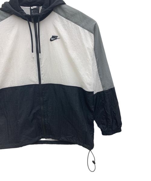 NIKE（ナイキ）NIKE (ナイキ) ナイロンジャケット ホワイト×ブラック サイズ:XXLの古着・服飾アイテム