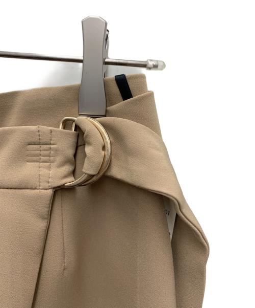 INED（イネド）INED (イネド) スカート ベージュ サイズ:M 未使用品の古着・服飾アイテム