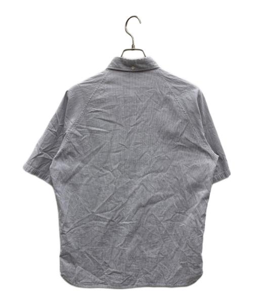 A BATHING APE（アベイシングエイプ）A BATHING APE (アベイシングエイプ) 半袖シャツ ライトグレー サイズ:Lの古着・服飾アイテム