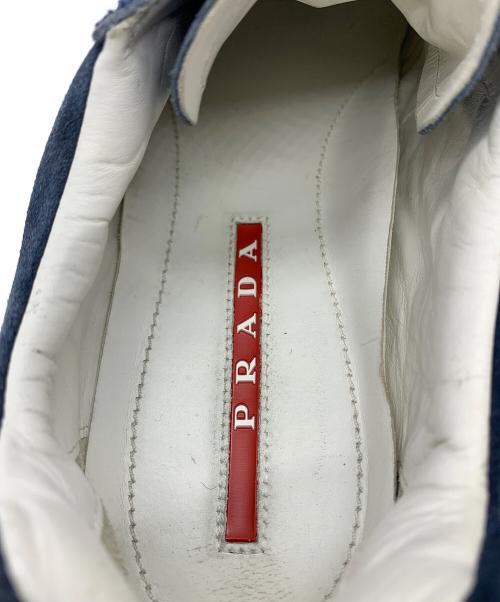 PRADA（プラダ）PRADA (プラダ) ローカットスニーカー ネイビー×ホワイト サイズ:6の古着・服飾アイテム