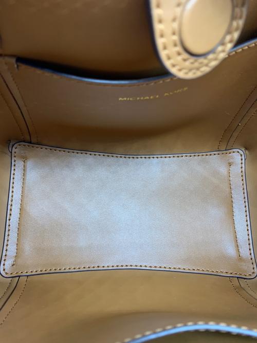 MICHAEL KORS（マイケルコース）MICHAEL KORS (マイケルコース) 2WAYバッグ ホワイトの古着・服飾アイテム