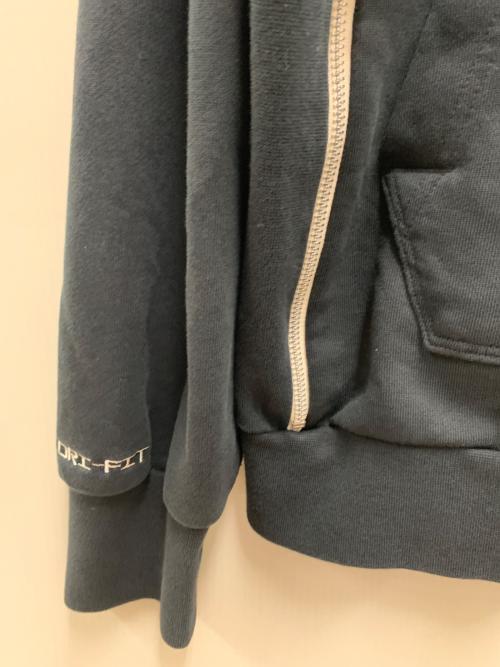 NIKE（ナイキ）NIKE (ナイキ) ジップパーカー ブラック サイズ:Mの古着・服飾アイテム