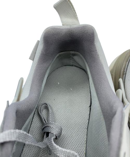 NIKE（ナイキ）NIKE (ナイキ) V2K RUN GTX  グレー×ベージュ サイズ:28の古着・服飾アイテム