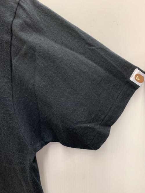 A BATHING APE（アベイシングエイプ）A BATHING APE (アベイシングエイプ) 半袖カットソー ブラック サイズ:Mediumの古着・服飾アイテム