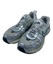 NIKE（ナイキ）の古着「V2K RUN」｜グレー
