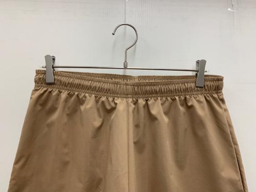 VOIRY（ヴォイリー）VOIRY (ヴォイリー) ナイロンワイドパンツ ベージュ サイズ:Fの古着・服飾アイテム
