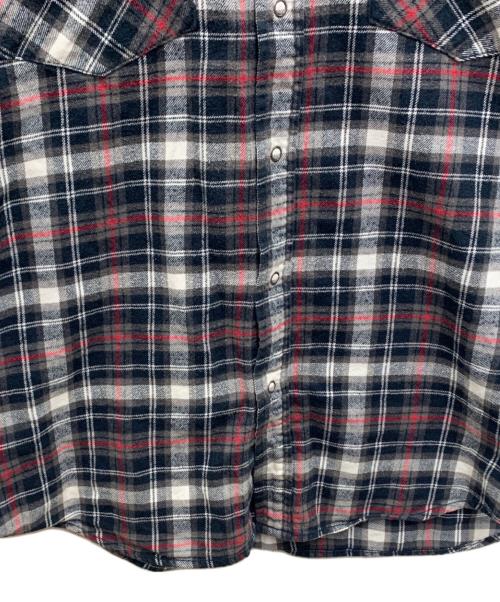 CarHartt（カーハート）CarHartt (カーハート) チェックシャツ ブラック×レッド サイズ:XLの古着・服飾アイテム