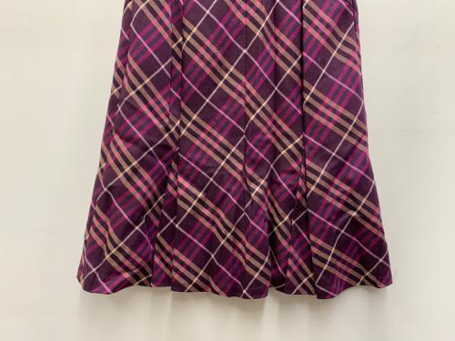 BURBERRY BLUE LABEL（バーバリー ブルー レーベル）BURBERRY BLUE LABEL (バーバリー ブルー レーベル) ノースリーブワンピース パープル サイズ:Mの古着・服飾アイテム