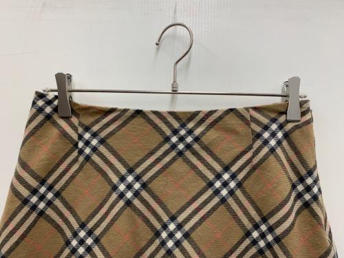 BURBERRY（バーバリー）BURBERRY (バーバリー) ミディスカート ベージュ サイズ:40の古着・服飾アイテム