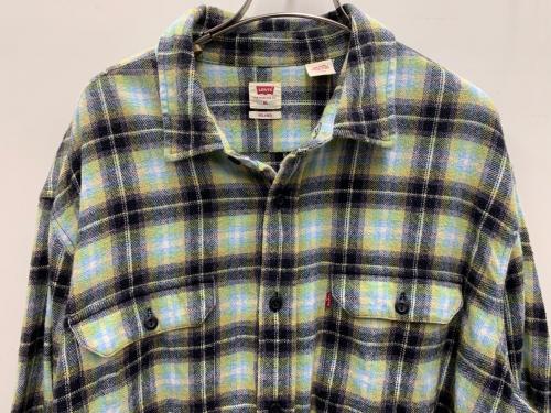 LEVI'S（リーバイス）LEVI'S (リーバイス) 長袖シャツ グリーン×ブラック サイズ:XLの古着・服飾アイテム