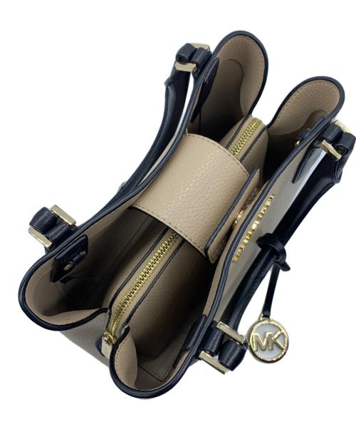 MICHAEL KORS（マイケルコース）MICHAEL KORS (マイケルコース) 2WAYバッグ ベージュ×ブラックの古着・服飾アイテム