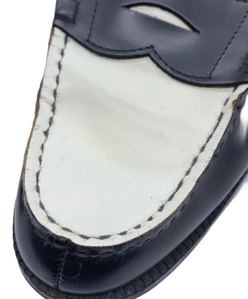 THE KENFORD（ケンフォード）THE KENFORD (ケンフォード) ローファー ブラック×ホワイト サイズ:26.5の古着・服飾アイテム
