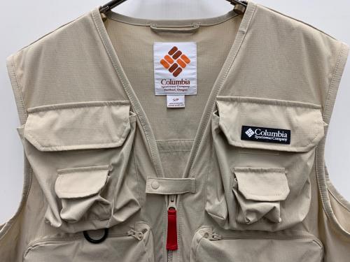 Columbia（コロンビア）Columbia (コロンビア) ジップベスト ベージュ サイズ:Sの古着・服飾アイテム