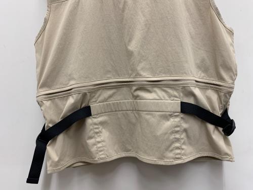 Columbia（コロンビア）Columbia (コロンビア) ジップベスト ベージュ サイズ:Sの古着・服飾アイテム