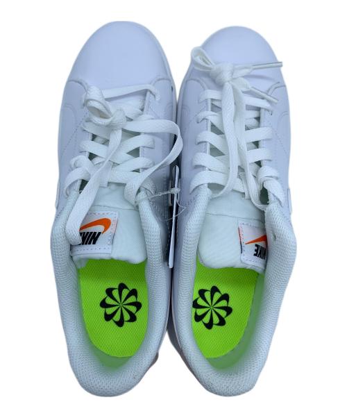NIKE（ナイキ）NIKE (ナイキ) COURT ROYAL 2 ホワイト×ベージュ サイズ:24.5 未使用品の古着・服飾アイテム