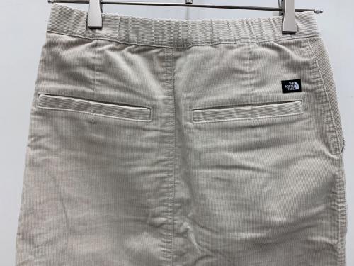 THE NORTH FACE（ザ ノース フェイス）THE NORTH FACE (ザ ノース フェイス) スカート ベージュ サイズ:Lの古着・服飾アイテム