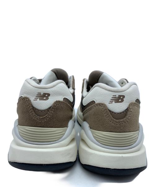 NEW BALANCE（ニューバランス）NEW BALANCE (ニューバランス) ローカットスニーカー ブラウン×ホワイト サイズ:24の古着・服飾アイテム