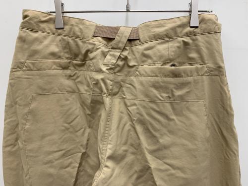 NIKE ACG（ナイキエーシージー）NIKE ACG (ナイキエーシージー) カーゴパンツ ベージュ サイズ:LSの古着・服飾アイテム