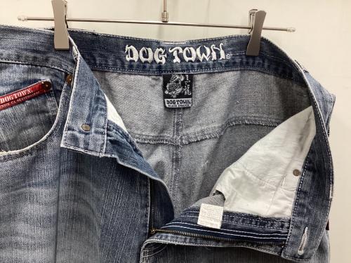 DOG TOWN（ドッグ タウン）DOG TOWN (ドッグ タウン) 刺繡デニムパンツ インディゴ サイズ:Lの古着・服飾アイテム