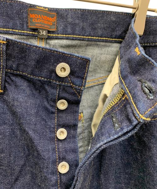 MOANDMO CLOTHING（モーアンドモークロージング）MOANDMO CLOTHING (モーアンドモークロージング) デニムパンツ インディゴ サイズ:W34×L34 未使用品の古着・服飾アイテム