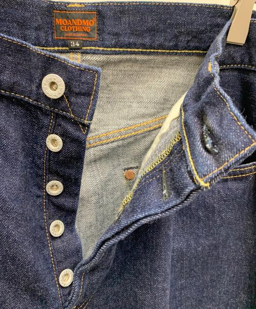 MOANDMO CLOTHING（モーアンドモークロージング）MOANDMO CLOTHING (モーアンドモークロージング) AVIREX (アヴィレックス) デニムパンツ インディゴ サイズ:W34×L32 未使用品の古着・服飾アイテム