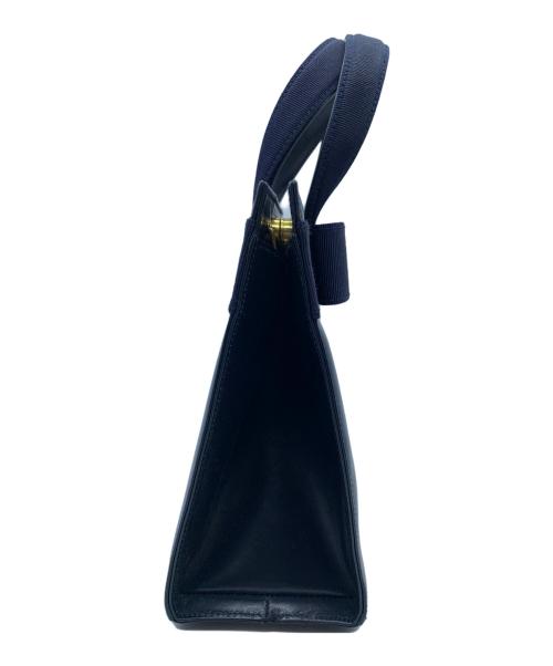 Salvatore Ferragamo（サルヴァトーレ フェラガモ）Salvatore Ferragamo (サルヴァトーレ フェラガモ) ハンドバッグ　ヴァラリボン ネイビーの古着・服飾アイテム
