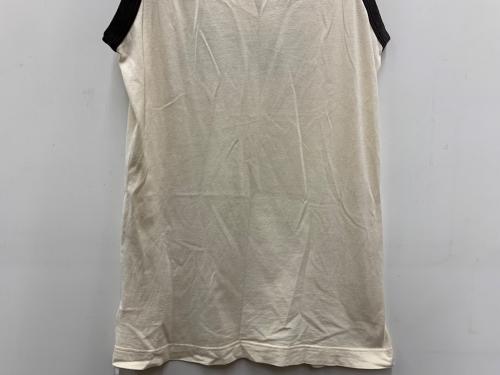 DOLCE & GABBANA（ドルチェ＆ガッバーナ）DOLCE & GABBANA (ドルチェ＆ガッバーナ) ノースリーブカットソー アイボリー サイズ:46の古着・服飾アイテム