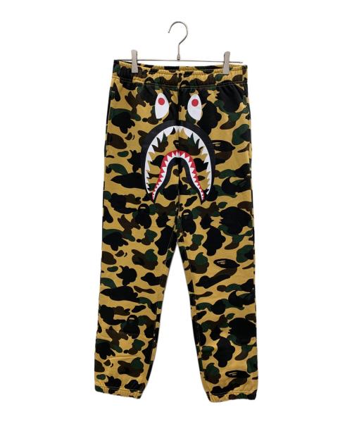 A BATHING APE（アベイシングエイプ）A BATHING APE (アベイシングエイプ) シャークスウェットパンツ ベージュ サイズ:S 未使用品の古着・服飾アイテム