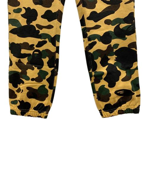 A BATHING APE（アベイシングエイプ）A BATHING APE (アベイシングエイプ) シャークスウェットパンツ ベージュ サイズ:S 未使用品の古着・服飾アイテム