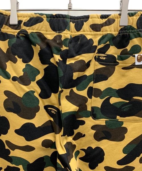 A BATHING APE（アベイシングエイプ）A BATHING APE (アベイシングエイプ) シャークスウェットパンツ ベージュ サイズ:S 未使用品の古着・服飾アイテム
