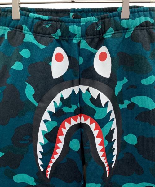 A BATHING APE（アベイシングエイプ）A BATHING APE (アベイシングエイプ) シャークスウェットパンツ グリーン サイズ:S 未使用品の古着・服飾アイテム