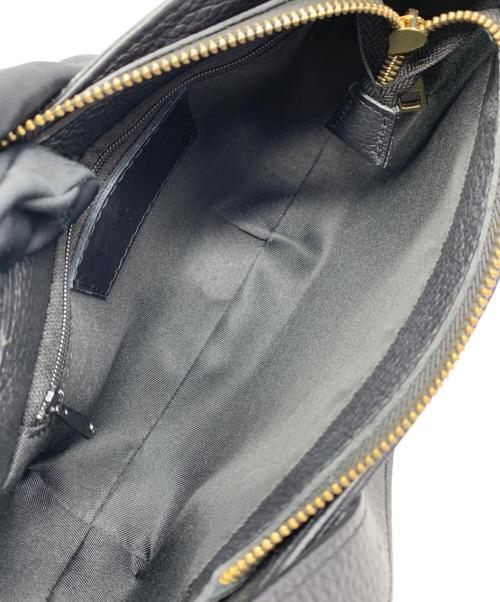 AULENTTI（オウレンティ）AULENTTI (オウレンティ) ショルダーバッグ ブラックの古着・服飾アイテム