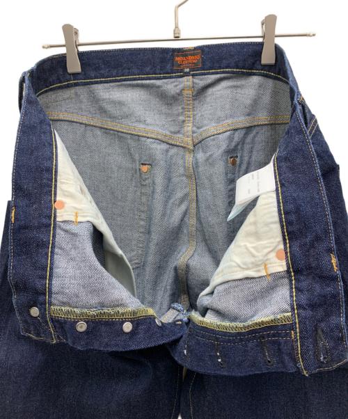 MOANDMO CLOTHING（モーアンドモークロージング）MOANDMO CLOTHING (モーアンドモークロージング) デニムパンツ インディゴ サイズ:W38×L32 未使用品の古着・服飾アイテム