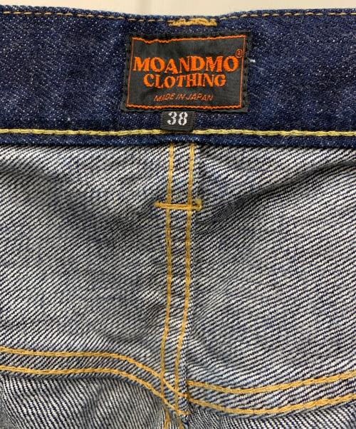 MOANDMO CLOTHING（モーアンドモークロージング）MOANDMO CLOTHING (モーアンドモークロージング) デニムパンツ インディゴ サイズ:W38×L32 未使用品の古着・服飾アイテム